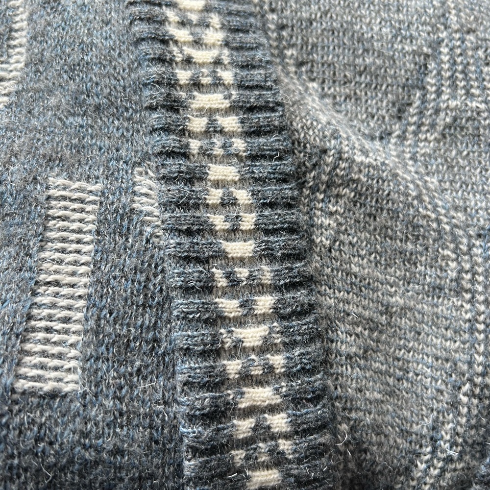 Vintage Patterned Cardigan, Kensington Brand, Made in Italy, V-Neck - Picture 8 of 9